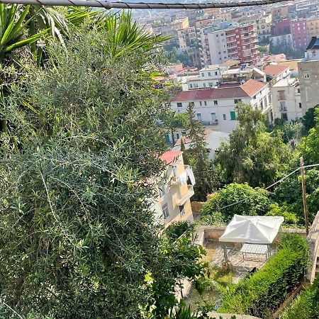 Отель La Finestra Nel Giardino Неаполь Экстерьер фото